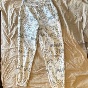 Y2K Beige Sweatpants w/ Graphics